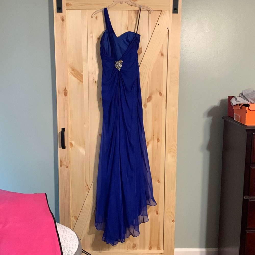 Royal blue prom dress.